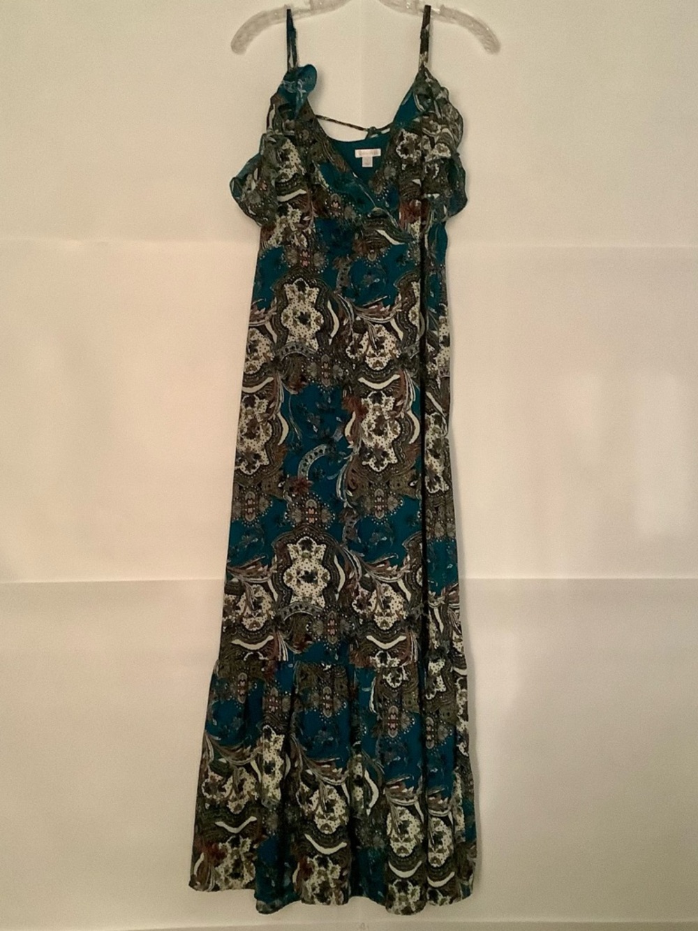 ⭐️ Xhilaration Teal Paisley Maxi Dress with Spaghetti Straps ⭐️